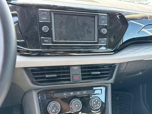 Pure White 2024 Volkswagen Taos 1.5T S