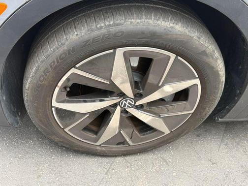 Silver Mist Metallic 2023 Volkswagen ID.4 Pro S