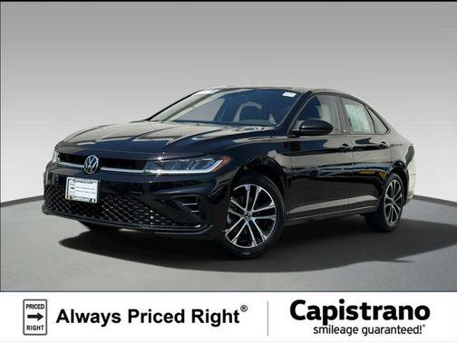 Deep Black 2025 Volkswagen Jetta 1.5T Sport