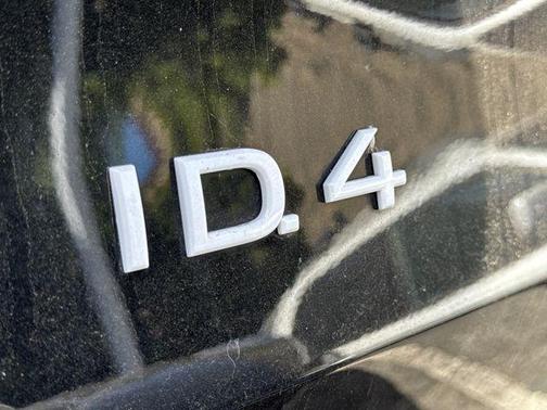Deep Black 2023 Volkswagen ID.4 Pro S