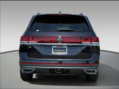 Deep Black Pearl 2024 Volkswagen Atlas 2.0T SE w/Technology