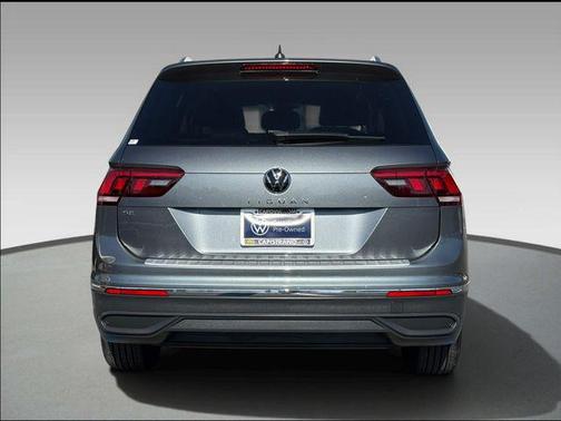Platinum Gray Metallic 2023 Volkswagen Tiguan 2.0T SE