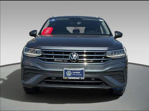 Platinum Gray Metallic 2023 Volkswagen Tiguan 2.0T SE