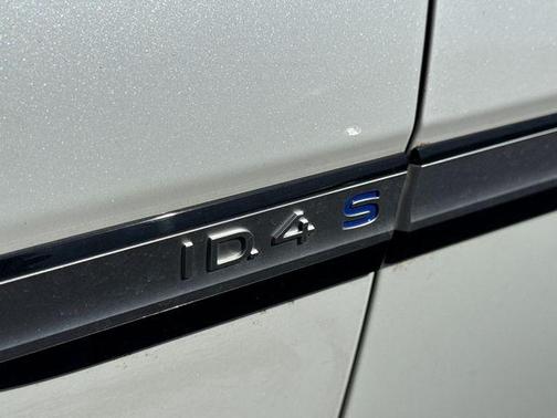Opal White 2024 Volkswagen ID.4 S