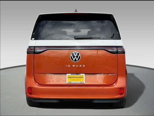 Energetic Orange 2025 Volkswagen ID. Buzz Pro S Plus with 4MOTION