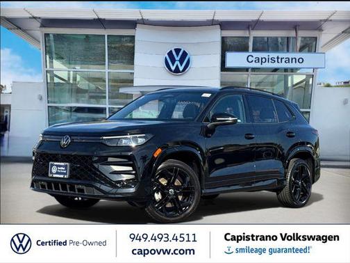 Deep Black 2025 Volkswagen Tiguan 2.0T SE R-Line Black
