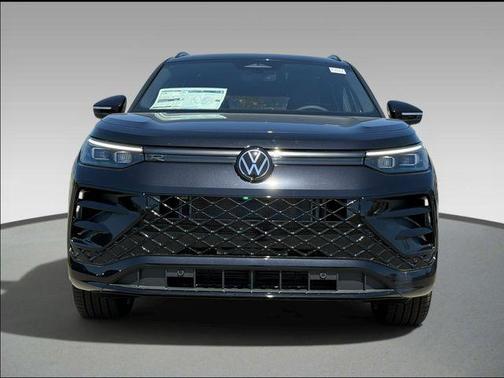Deep Black 2026 Volkswagen Tiguan 2.0T SE R-Line Black 4MOTION