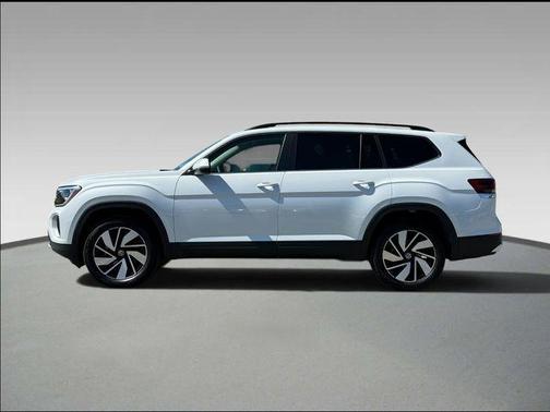 opal white pearl 2026 Volkswagen Atlas 2.0T SE w/Technology