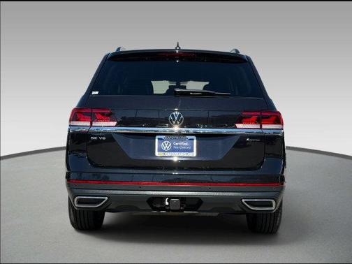 Deep Black 2023 Volkswagen Atlas 3.6L SE w/Technology