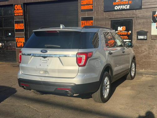 Ingot Silver Metallic 2016 Ford Explorer Base