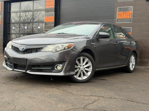 2012 Toyota Camry Hybrid XLE