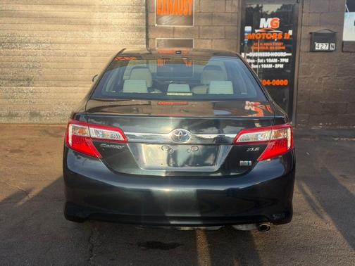Blue 2012 Toyota Camry Hybrid XLE