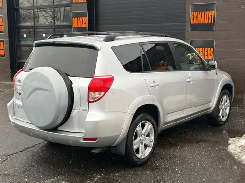 2007 Toyota RAV4 Sport