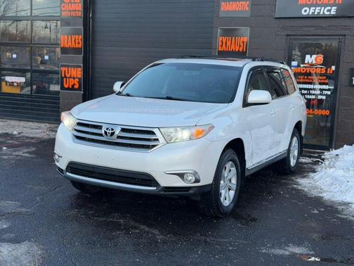 2013 Toyota Highlander SE