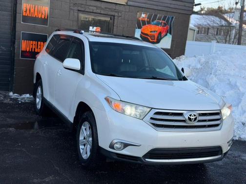 2013 Toyota Highlander SE