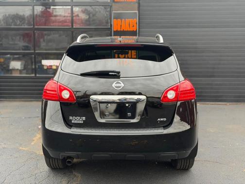 Black 2015 Nissan Rogue Select S
