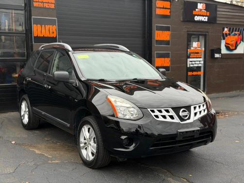 Black 2015 Nissan Rogue Select S