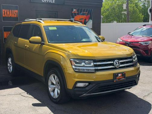 Kurkuma Yellow Metallic 2018 Volkswagen Atlas 3.6L SE w/Technology
