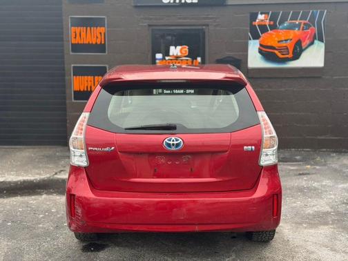 2012 Toyota Prius v Two