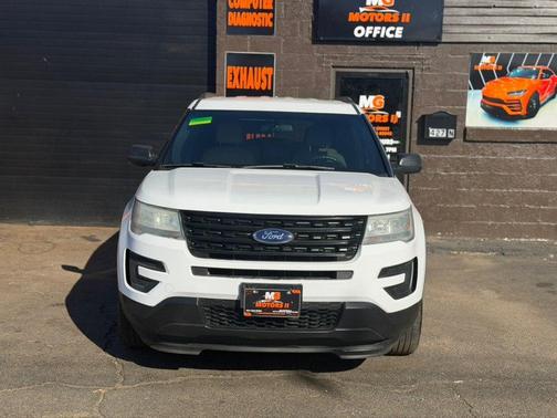 Ruby Red Metallic Tinted Clearcoat 2017 Ford Explorer Base