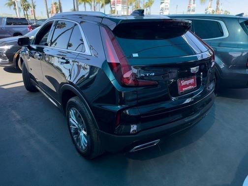 2025 Cadillac XT4 Premium Luxury