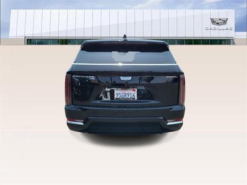 2025 Cadillac Escalade IQ Luxury 2