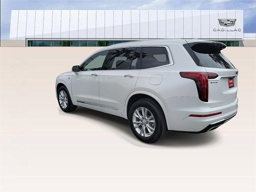 2023 Cadillac XT6 Luxury FWD