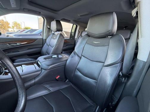 2019 Cadillac Escalade ESV Luxury