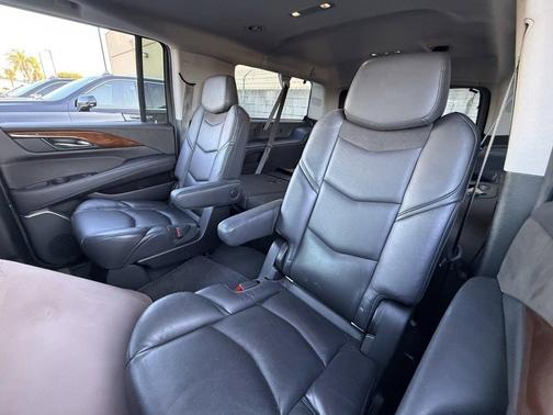 2019 Cadillac Escalade ESV Luxury