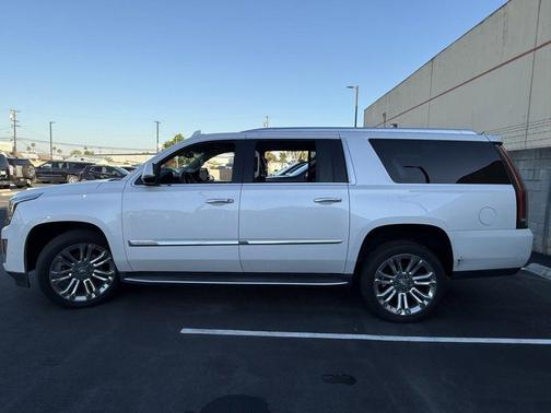 2019 Cadillac Escalade ESV Luxury