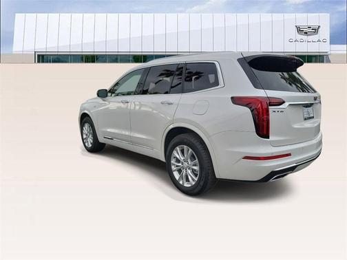 2025 Cadillac XT6 Luxury FWD