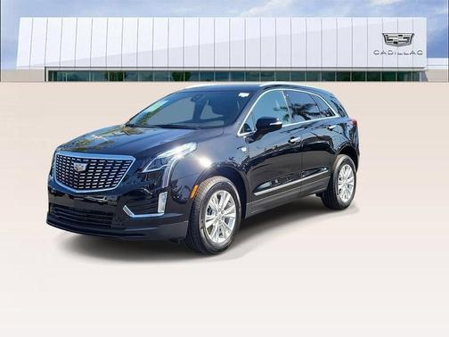 Stellar Black Metallic 2025 Cadillac XT5 Luxury