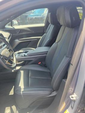 2024 Cadillac LYRIQ Sport
