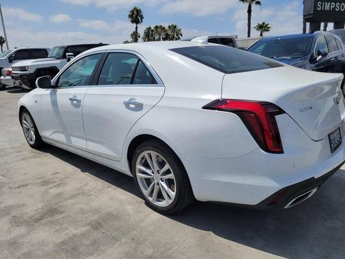 2022 Cadillac CT4 Luxury