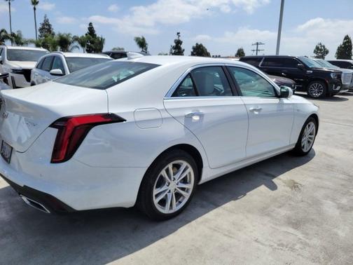 2022 Cadillac CT4 Luxury