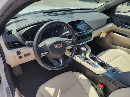 2022 Cadillac CT4 Luxury