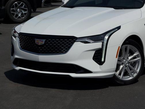 2022 Cadillac CT4 Luxury