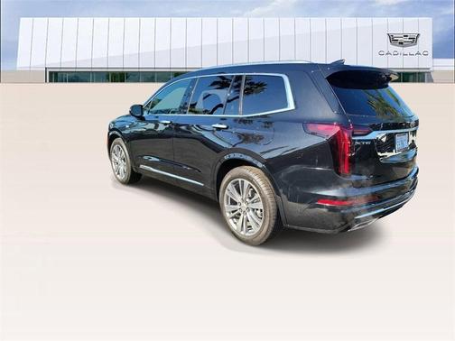 2025 Cadillac XT6 Premium Luxury FWD