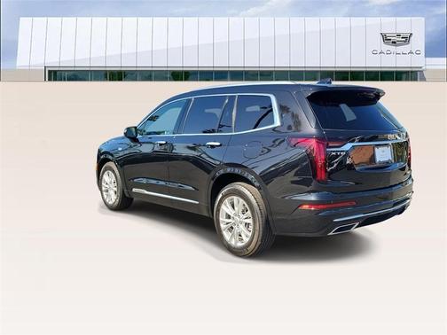 2024 Cadillac XT6 Luxury FWD