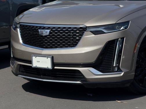 2022 Cadillac XT6 Premium Luxury FWD