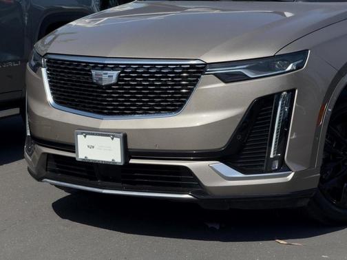 2022 Cadillac XT6 Premium Luxury FWD