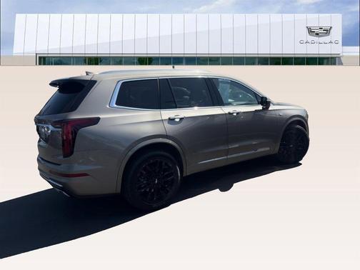 2022 Cadillac XT6 Premium Luxury FWD