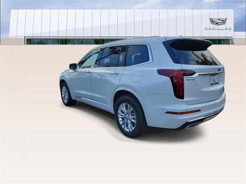 2025 Cadillac XT6 Luxury FWD