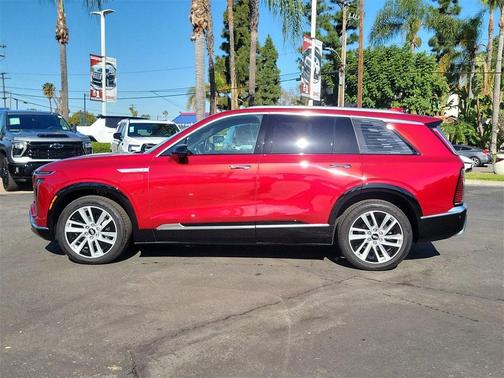 2026 Cadillac VISTIQ Luxury