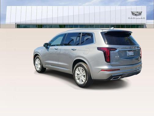 2025 Cadillac XT6 Luxury FWD