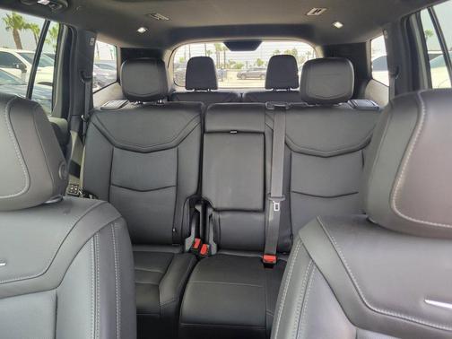 2022 Cadillac XT6 Premium Luxury FWD