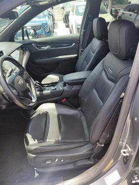 2022 Cadillac XT6 Premium Luxury FWD