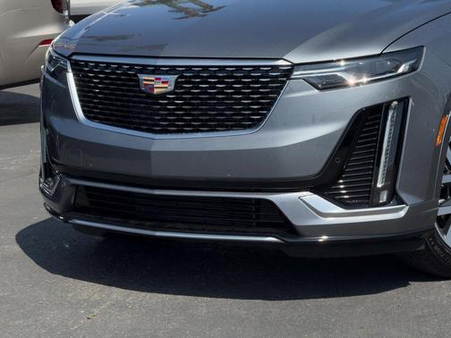 2022 Cadillac XT6 Premium Luxury FWD