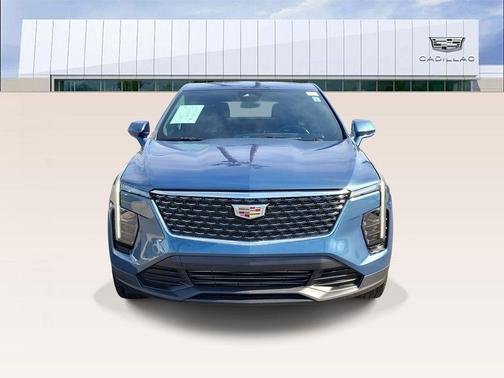 2024 Cadillac XT4 Luxury