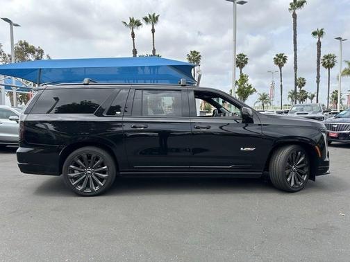 2025 Cadillac Escalade ESV V-Series